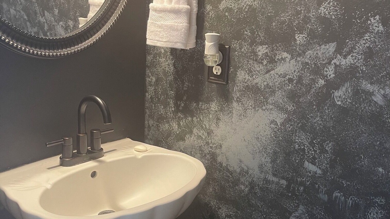 Photo of Bathroom in Mosby