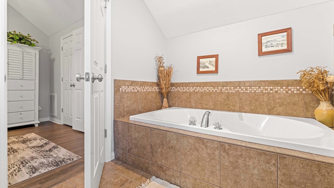 Photo of Bathroom in La Follette