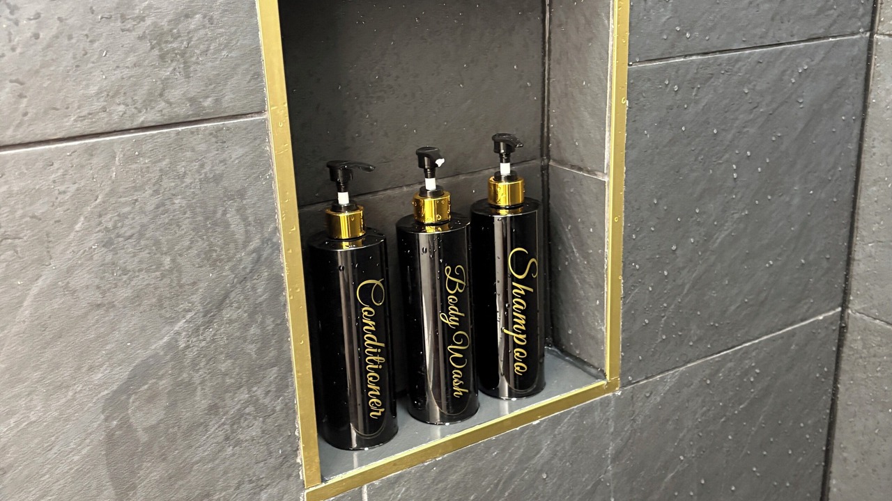 Photo of Bathroom in Crisp