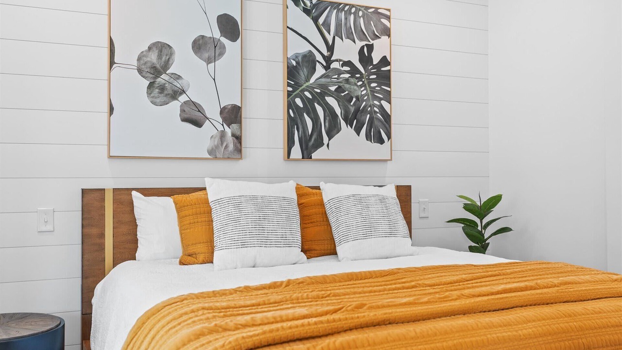 Photo of Bedroom in Long Beach