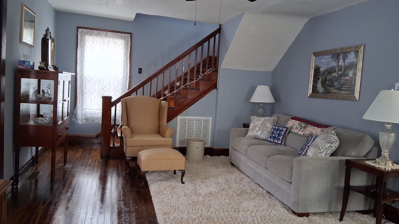 Photo of Livingroom in Greenbrier River