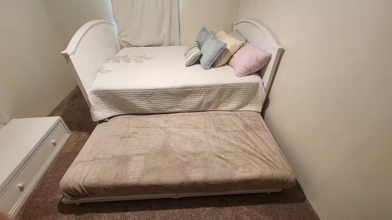 Photo of Bedroom in Kuttawa