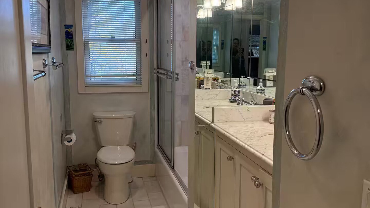 Photo of Bathroom in Saluda