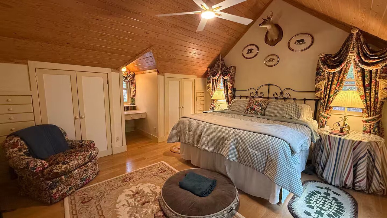 Photo of Bedroom in Saluda