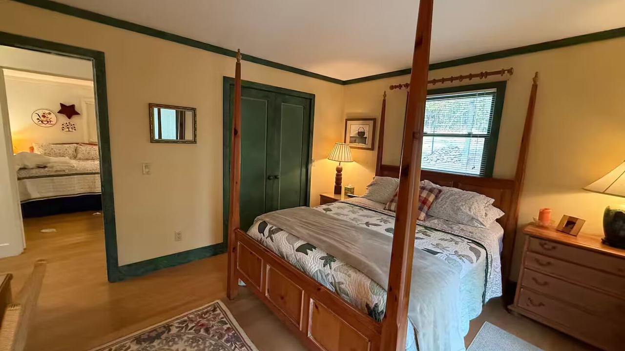 Photo of Bedroom in Saluda