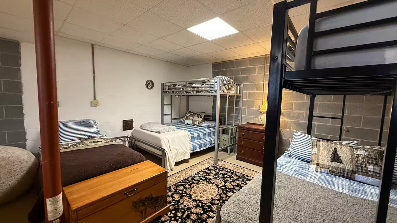 Photo of Bedroom in Saluda