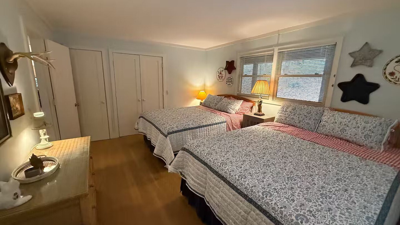 Photo of Bedroom in Saluda