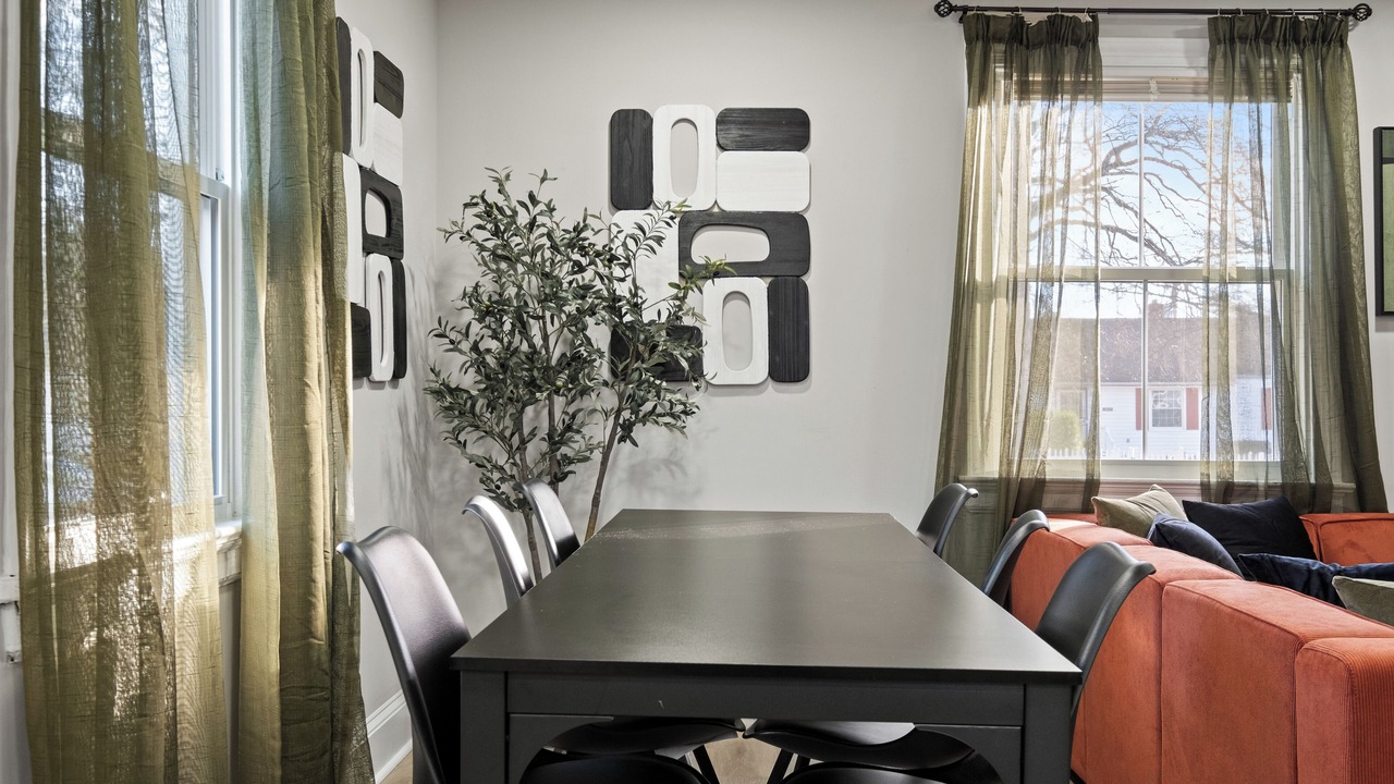 Photo of Others in Mosby