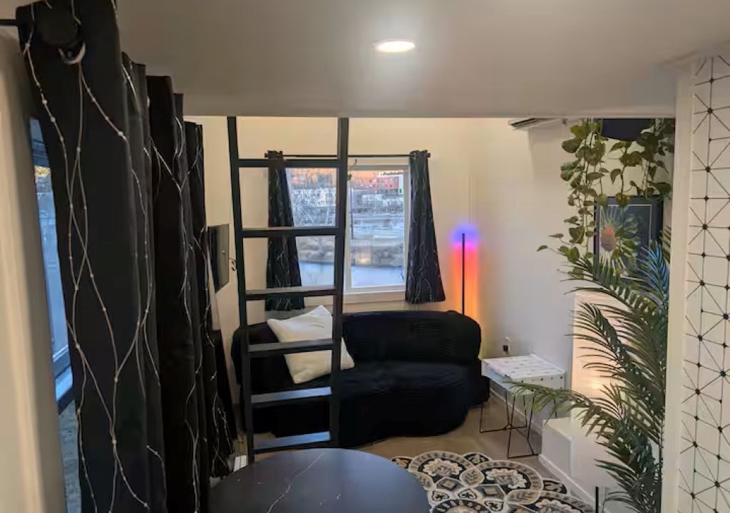 Photo of Livingroom in Asheville