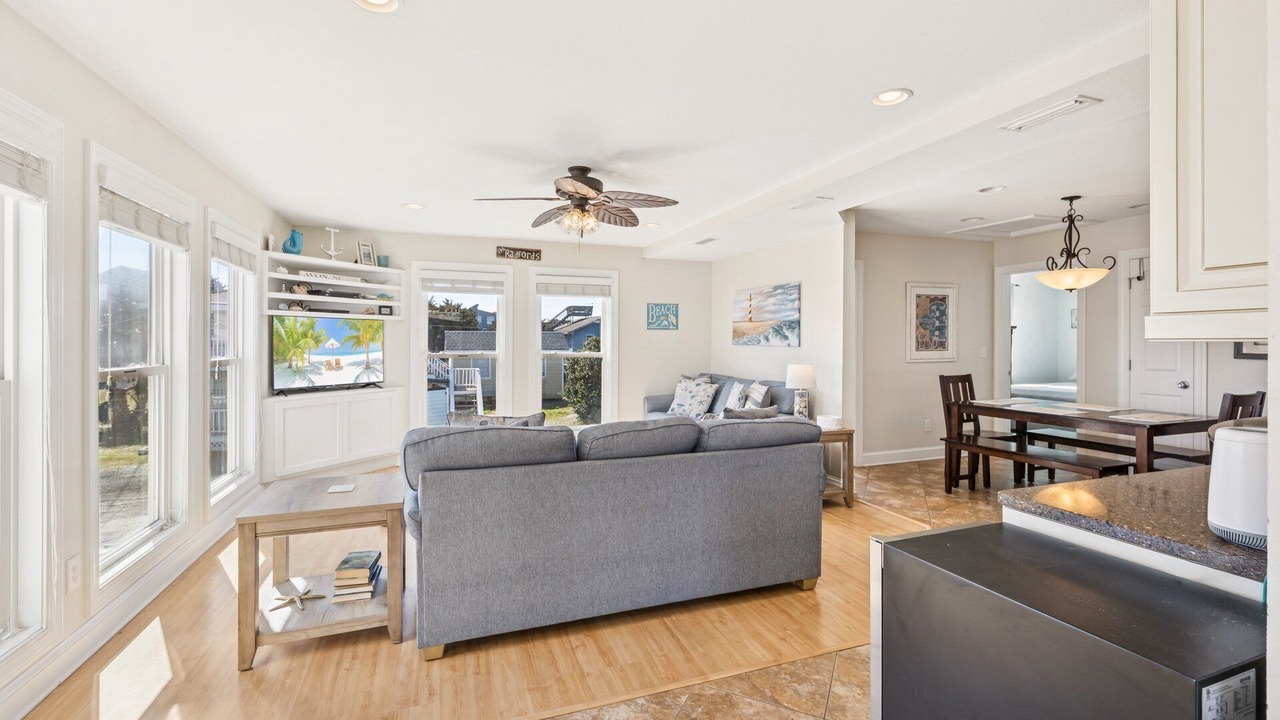 Photo of Livingroom in Ocean Isle Estates
