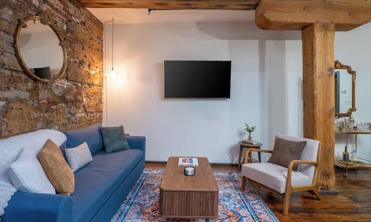Photo of Livingroom in Downtown Richmond