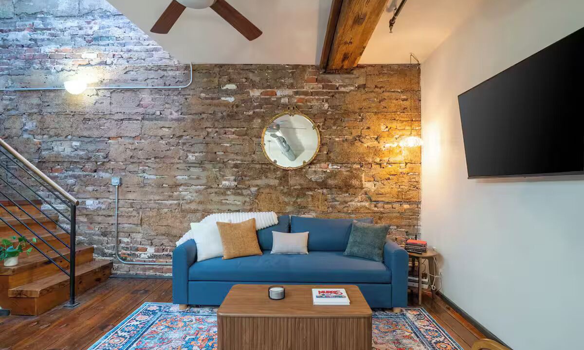 Photo of Livingroom in Downtown Richmond