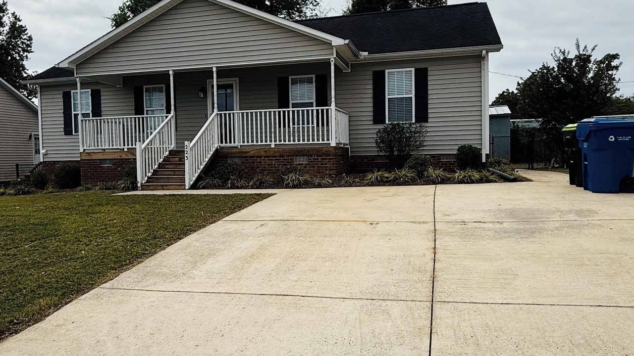 Photo of Outdoor in Elon