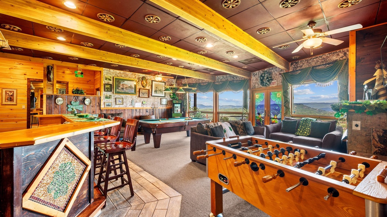 Photo of Bedroom in Wears Valley