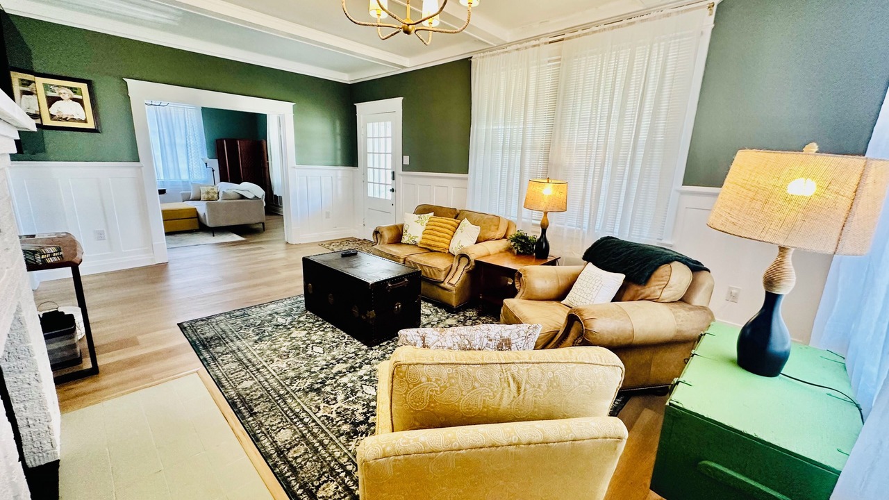 Photo of Livingroom in Eden