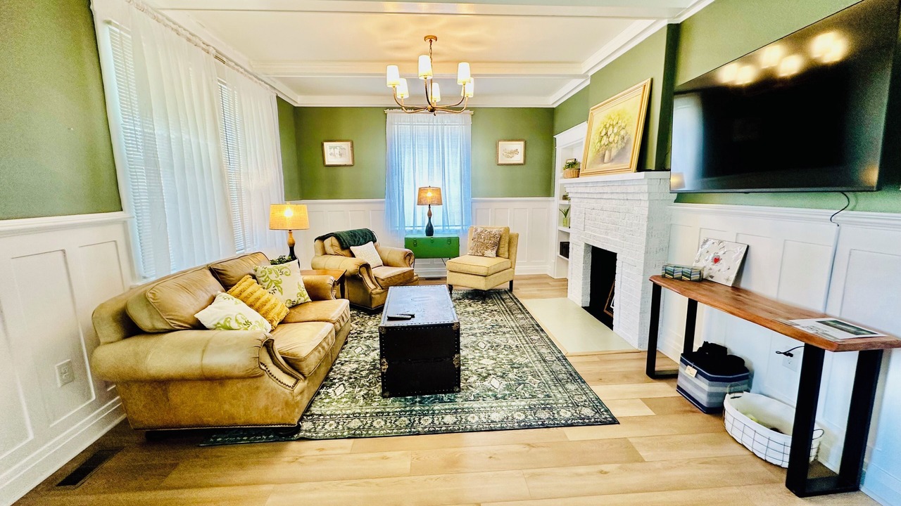 Photo of Livingroom in Eden