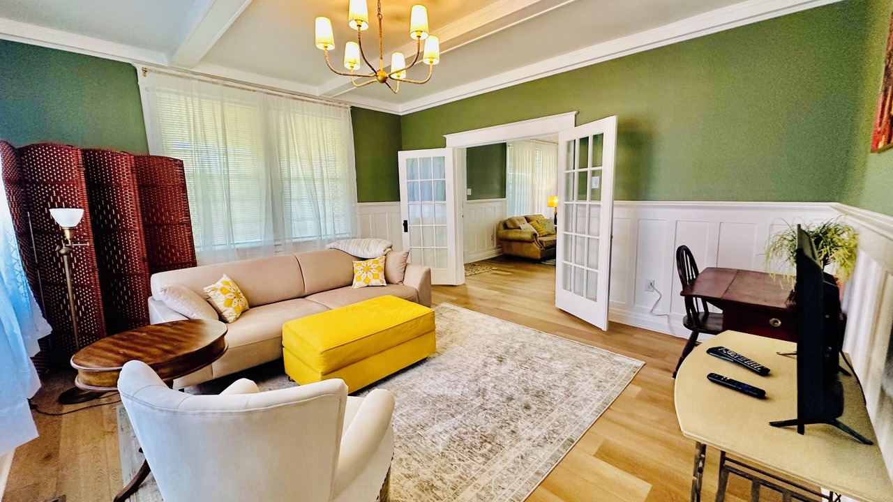 Photo of Livingroom in Eden