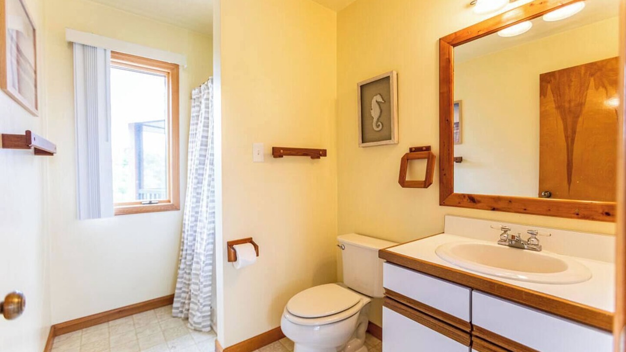 Photo of Bathroom in Southern Shores