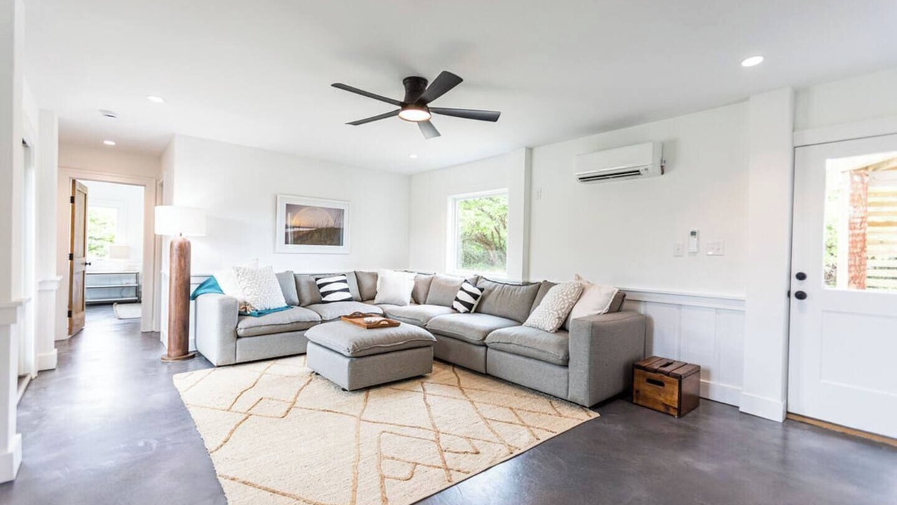 Photo of Livingroom in Southern Shores