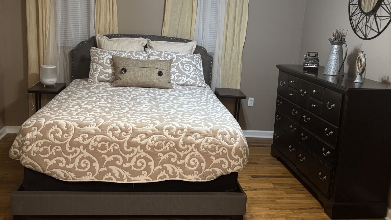 Photo of Bedroom in Berea