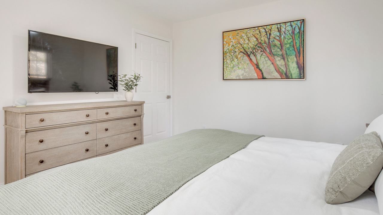 Photo of Bedroom in Laurel Park