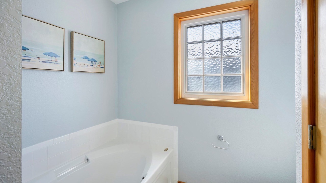 Photo of Bathroom in Whalehead Beach