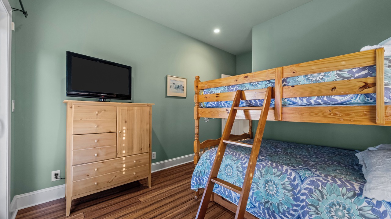 Photo of Bedroom in Ocean Sound Village