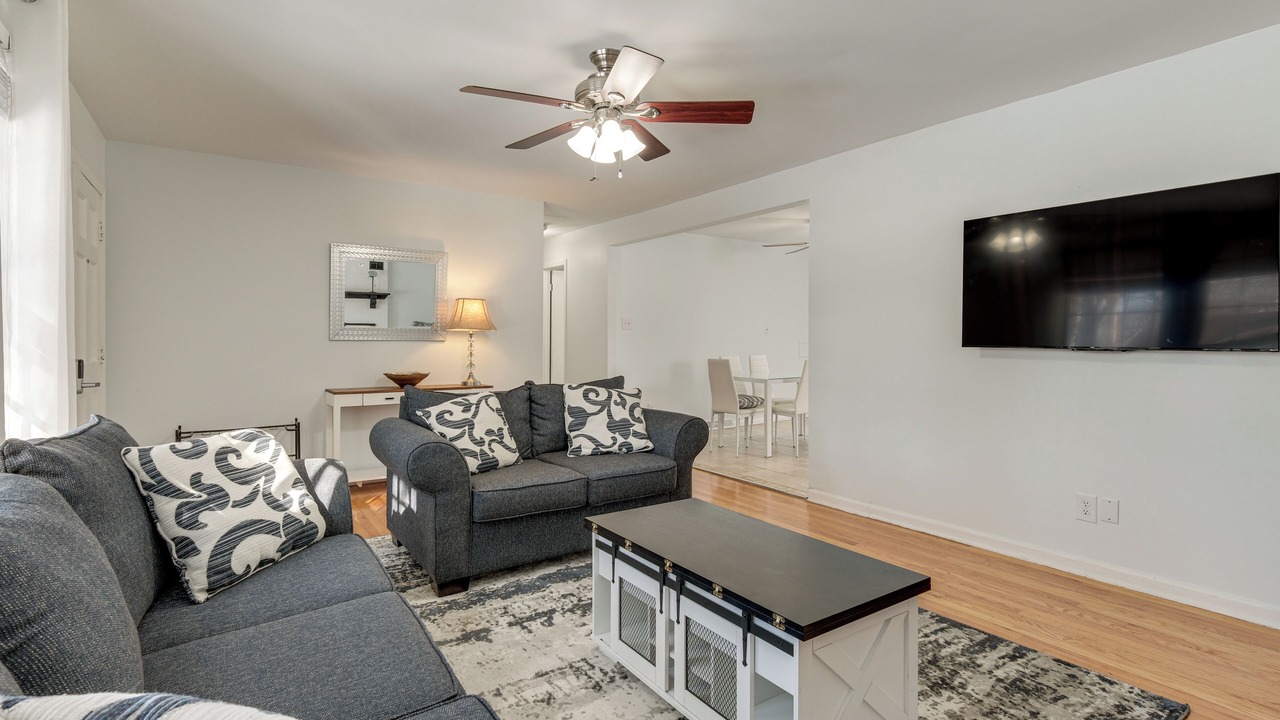 Photo of Livingroom in North Chesterfield