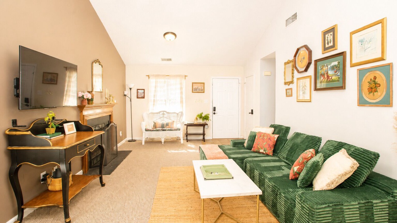 Photo of Livingroom in Paw Creek