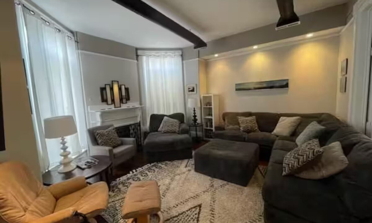 Photo of Livingroom in Jackson Ward