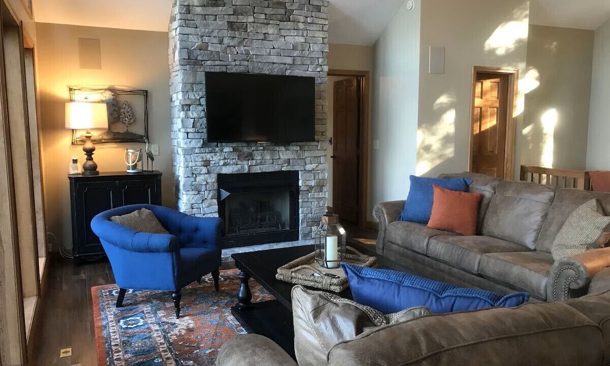 Photo of Livingroom in La Follette