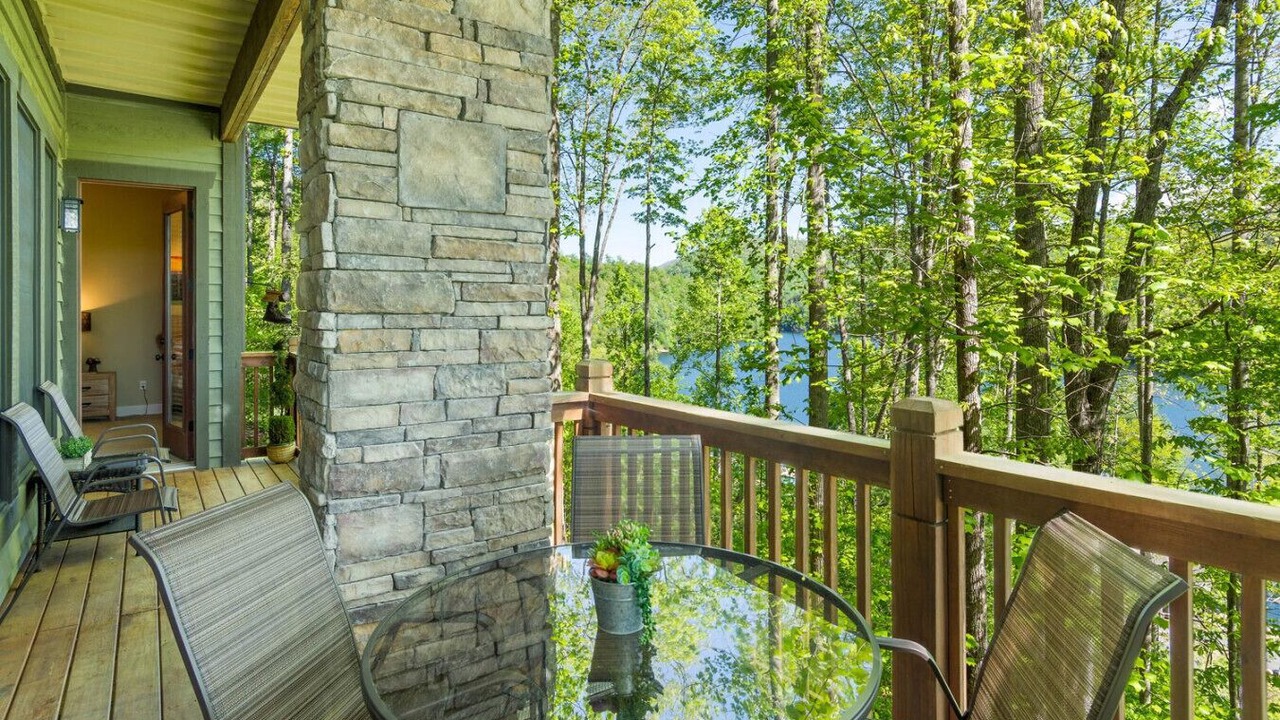 Photo of Bedroom in Bear Lake Reserve