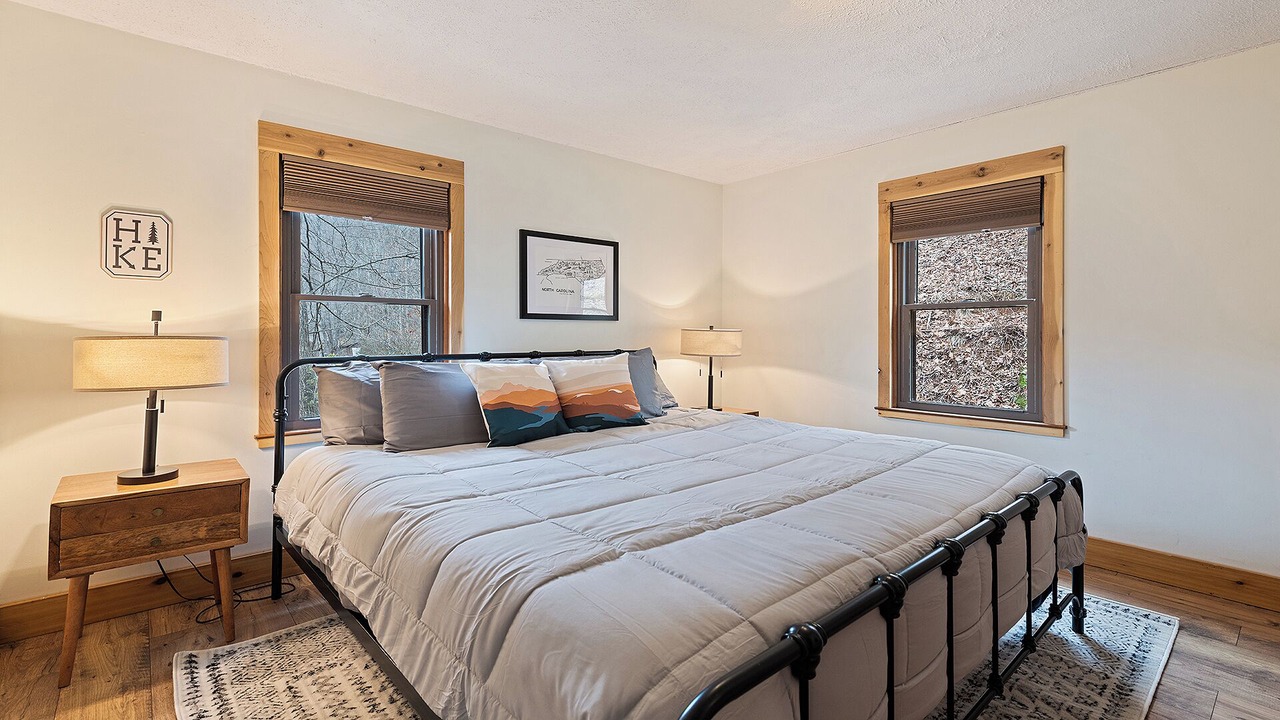 Photo of Bedroom in Sylva