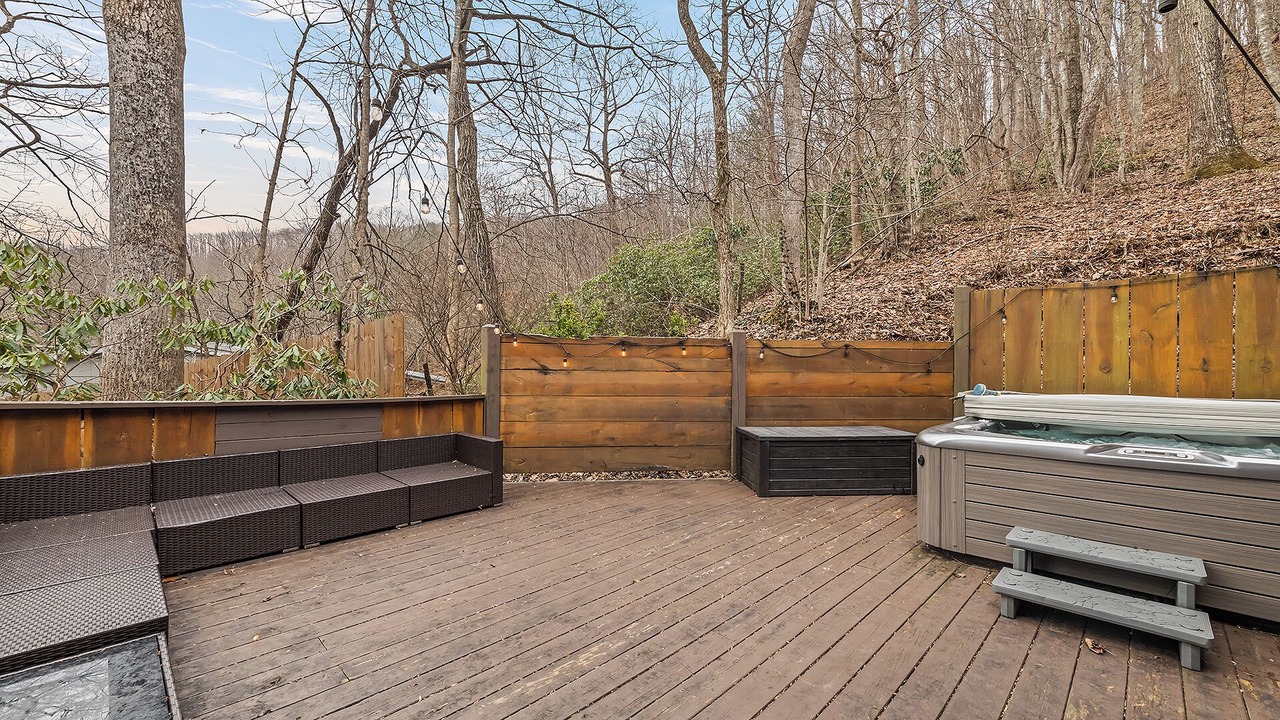Photo of Patio Balcony in Sylva