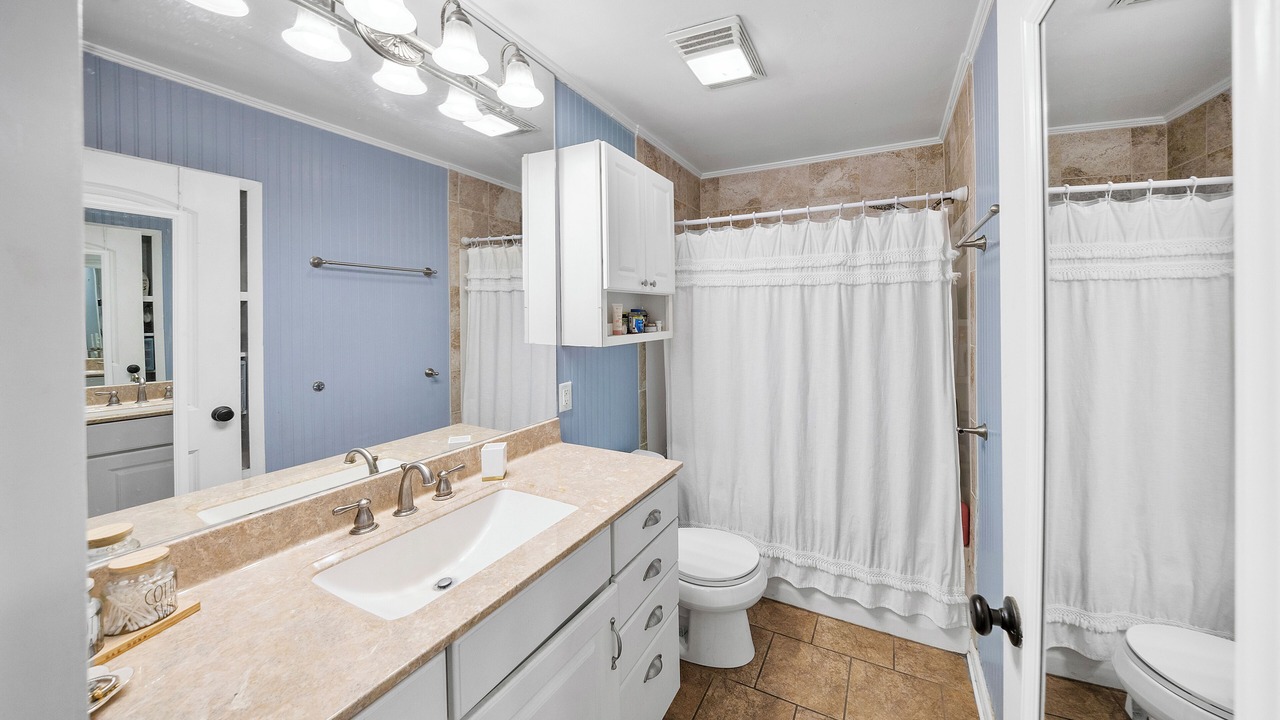 Photo of Bathroom in Downtown Knoxville