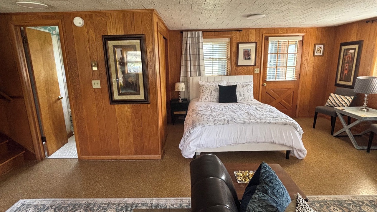 Photo of Bedroom in Farmview - Ramble