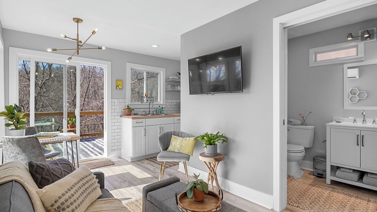 Photo of Livingroom in Woodfin