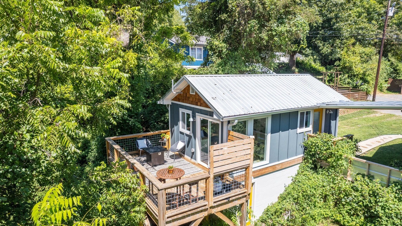 Photo of Outdoor in Woodfin