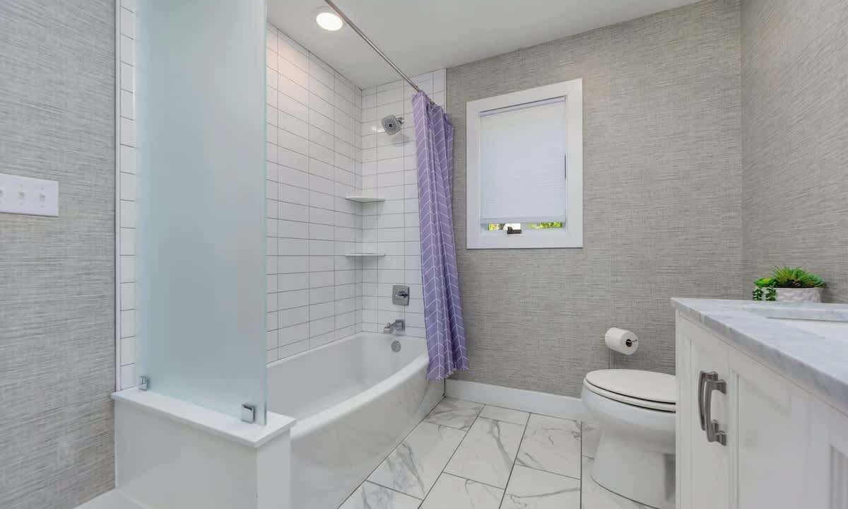 Photo of Bathroom in Southern Shores