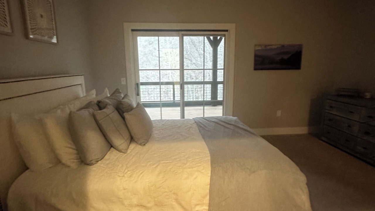 Photo of Bedroom in Bear Lake Reserve