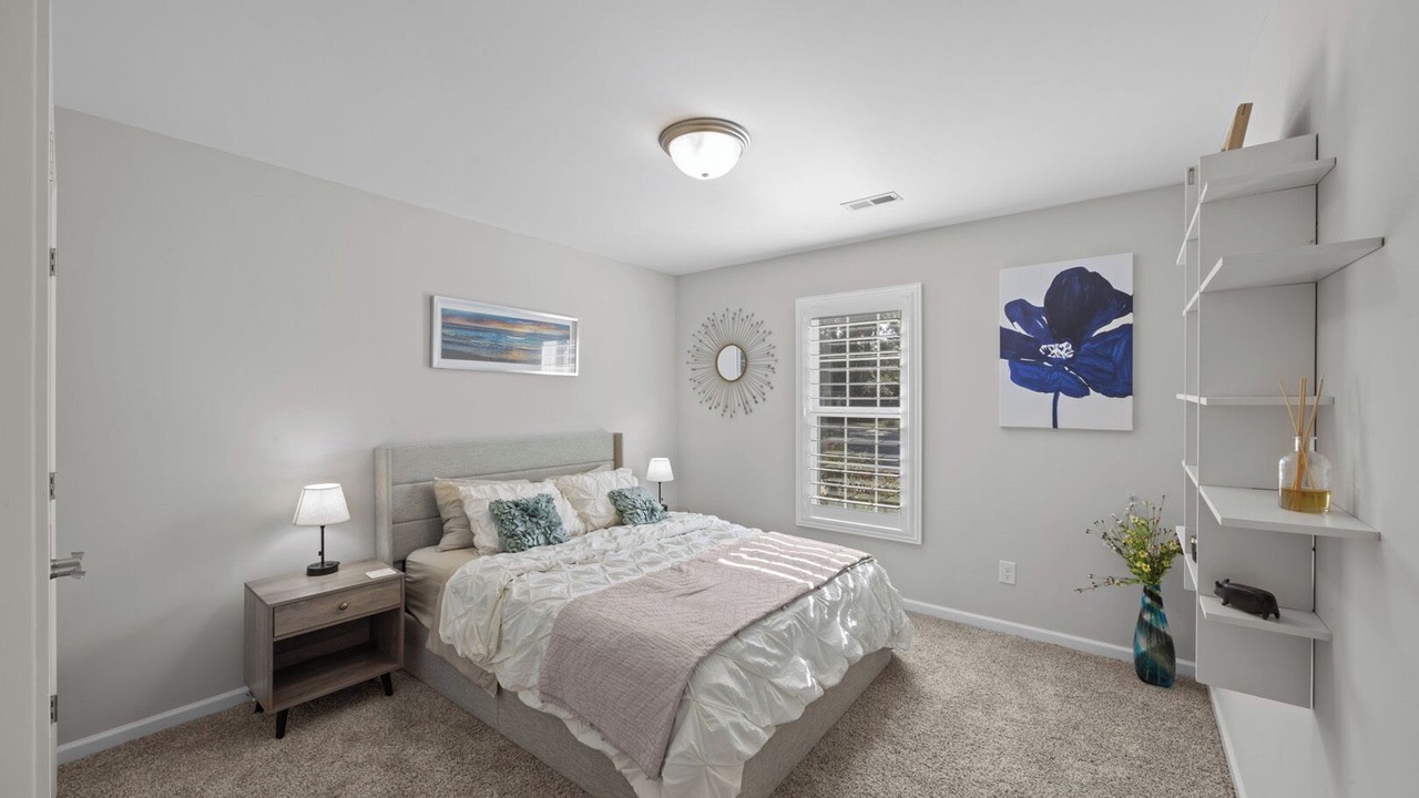 Photo of Bedroom in James City