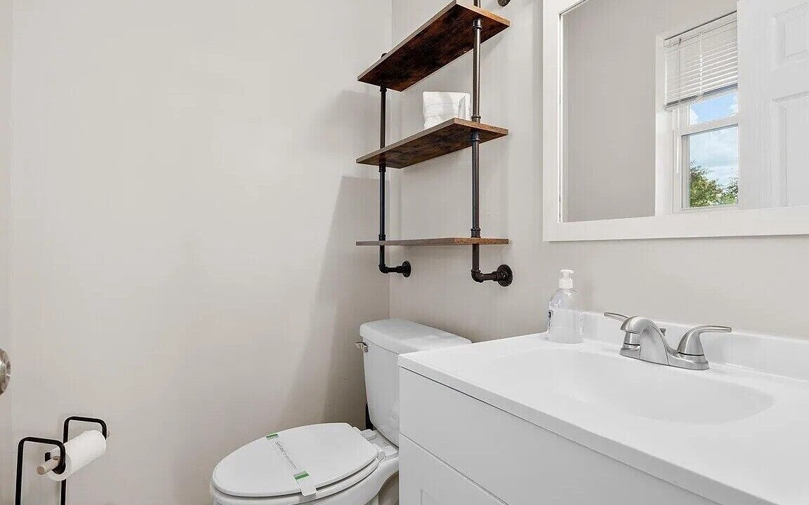 Photo of Bathroom in Silver Lake
