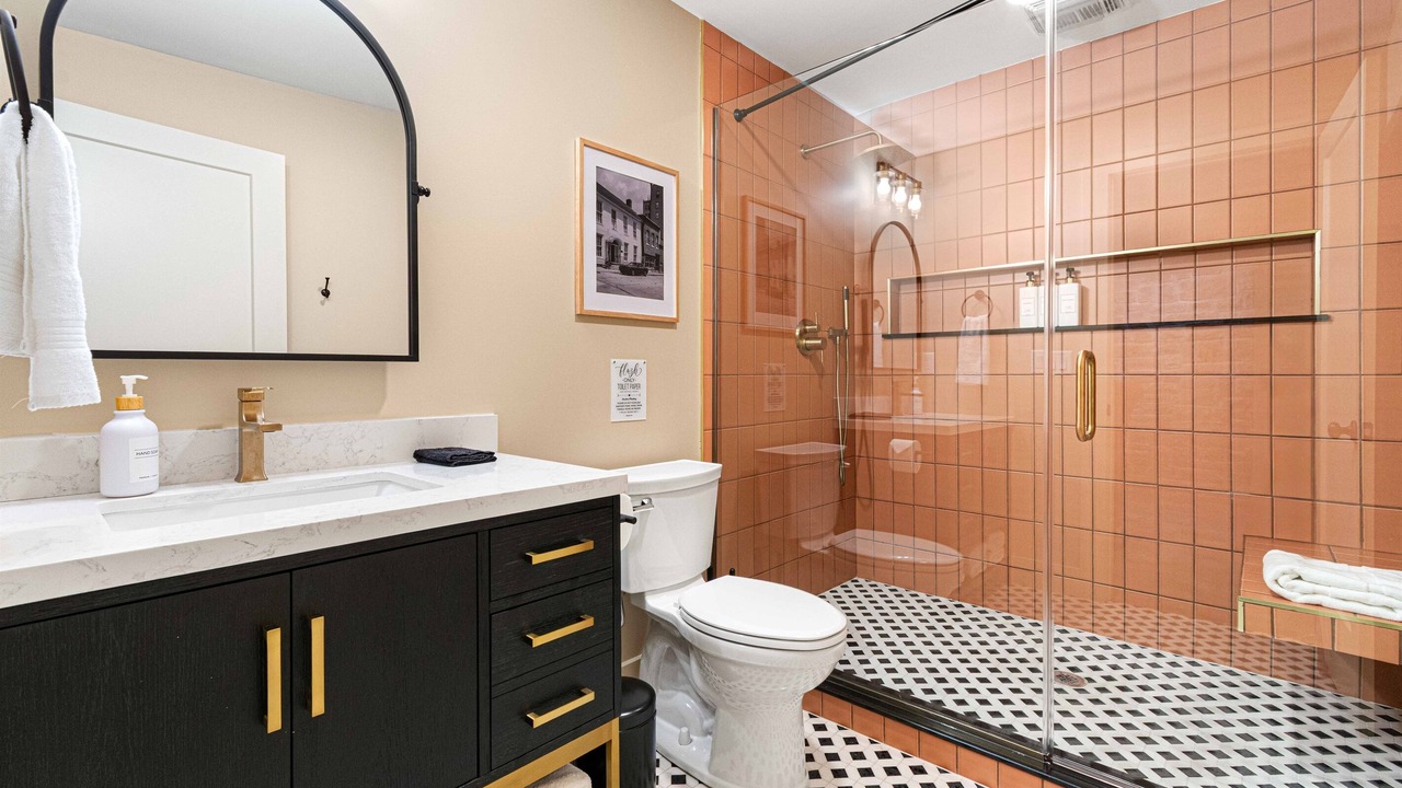 Photo of Bathroom in Bardstown