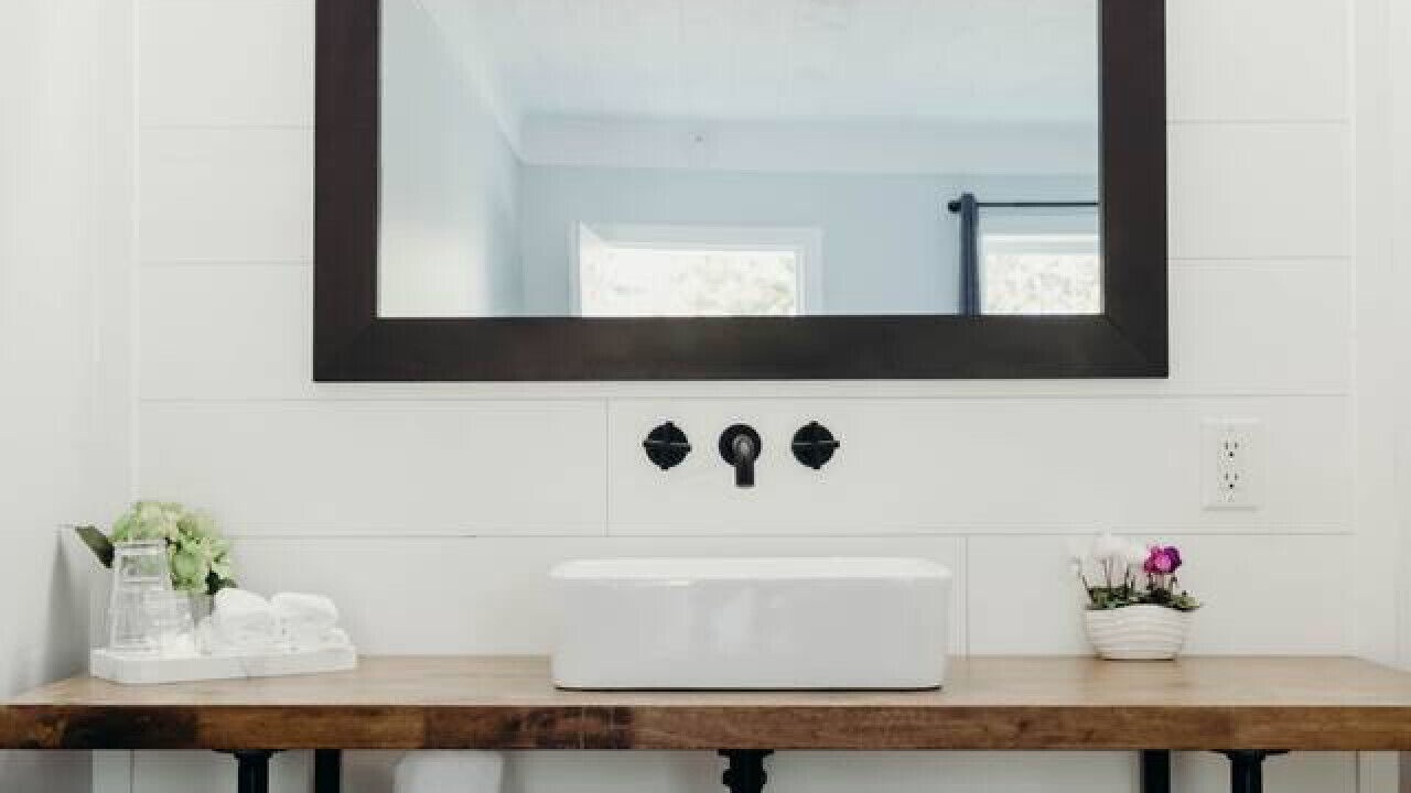 Photo of Bathroom in Byrdstown