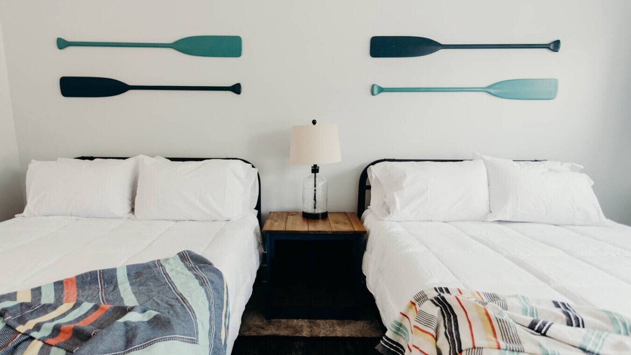 Photo of Bedroom in Byrdstown