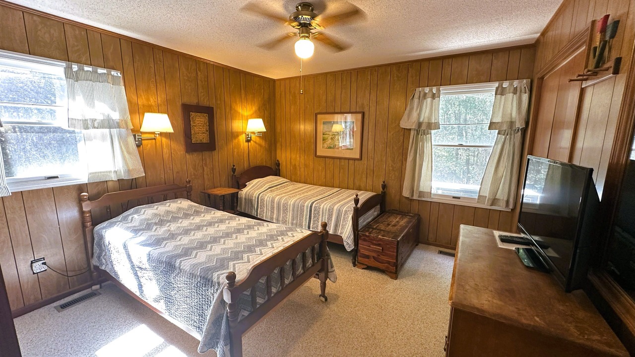 Photo of Bedroom in Southern Shores