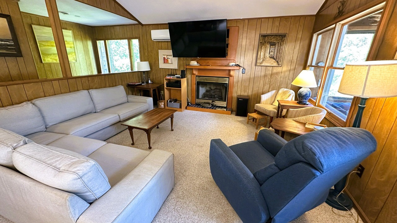 Photo of Livingroom in Southern Shores