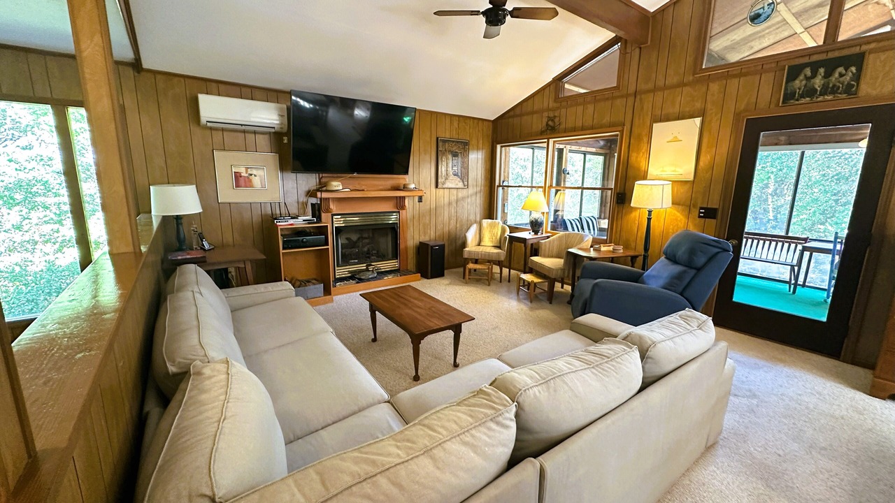 Photo of Livingroom in Southern Shores