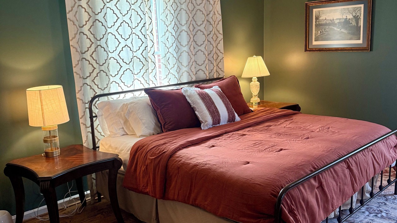 Photo of Bedroom in Newport