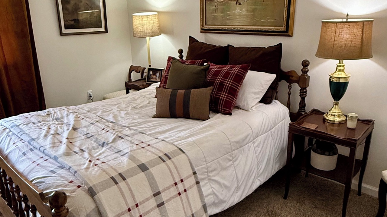 Photo of Bedroom in Newport